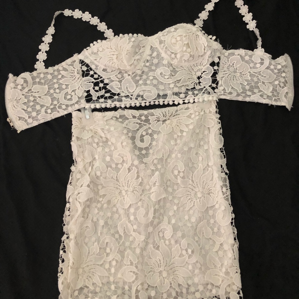 Two piece white skirt set - Picture 2 of 2